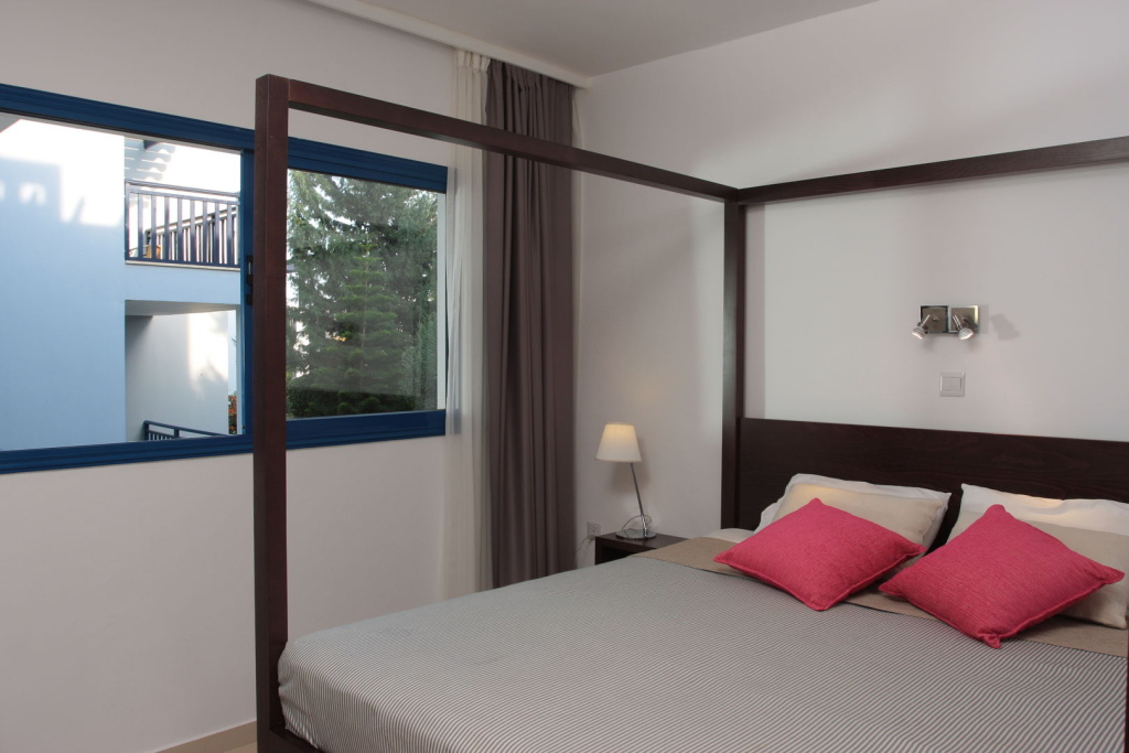 Отель MarisMare Apartments в Айя-Напе