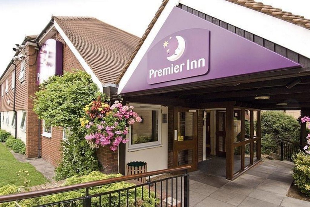 Premier Inn Tring image