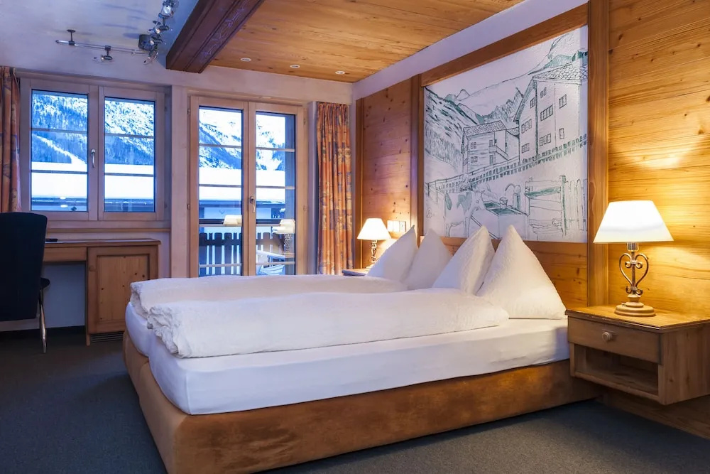Standard Double room with balcony (full double bed)