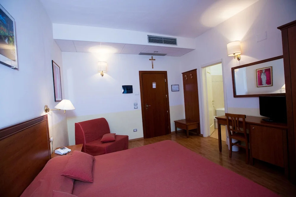 Roccaporena - Chambres