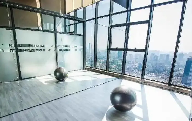 Lobby & Reception