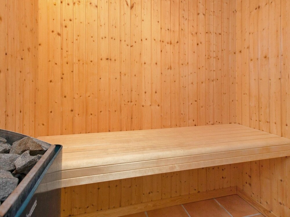 Отель Vibrant Holiday Home in Hovedstaden With Terrace, фото 16