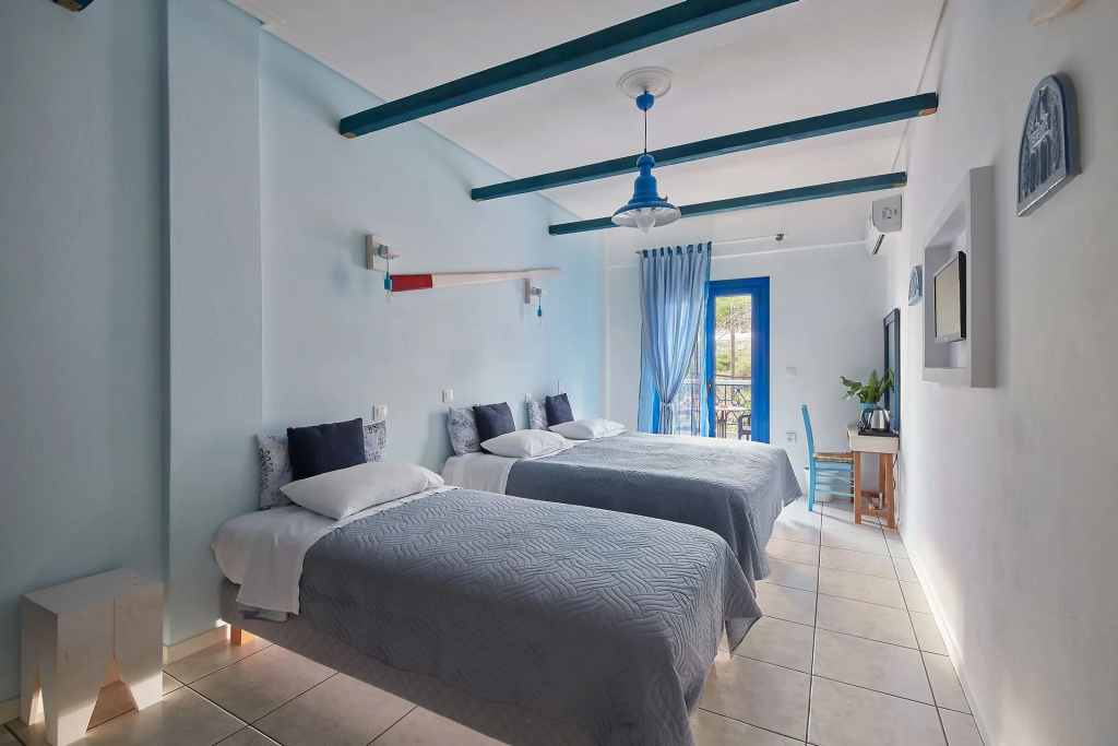 Triple room