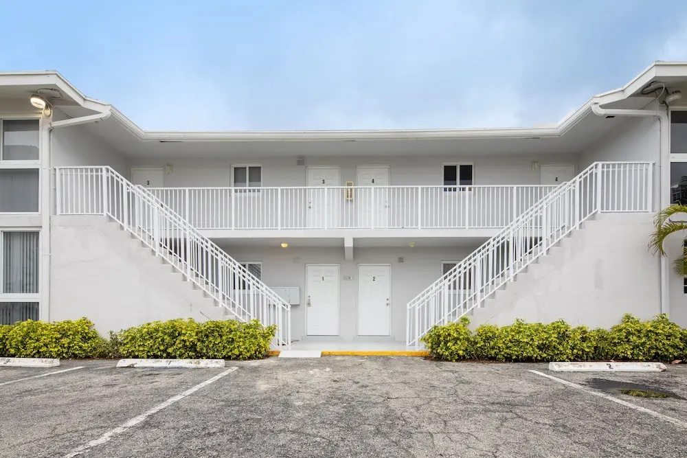 Pompano Suites by the Beach