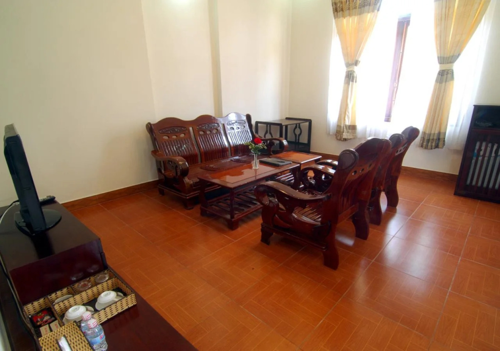 Lobby & Reception