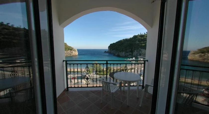 Balcony & Terrace