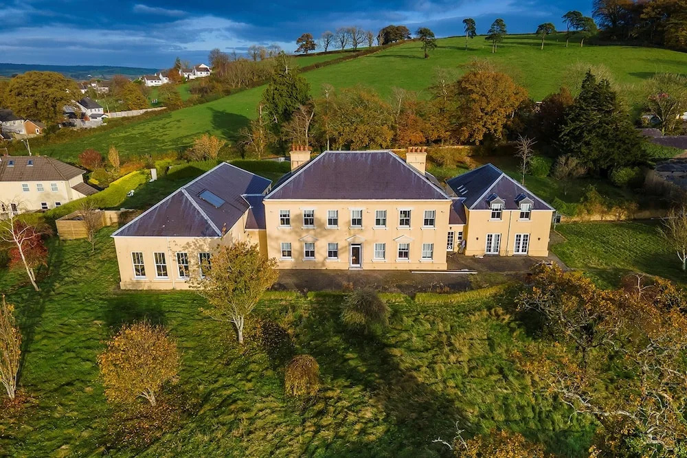 Holiday Home in Llangunnor With Pool, No Deposit