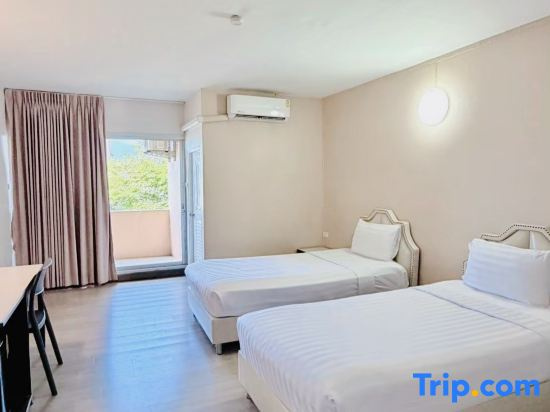 Deluxe Double room (twin beds)