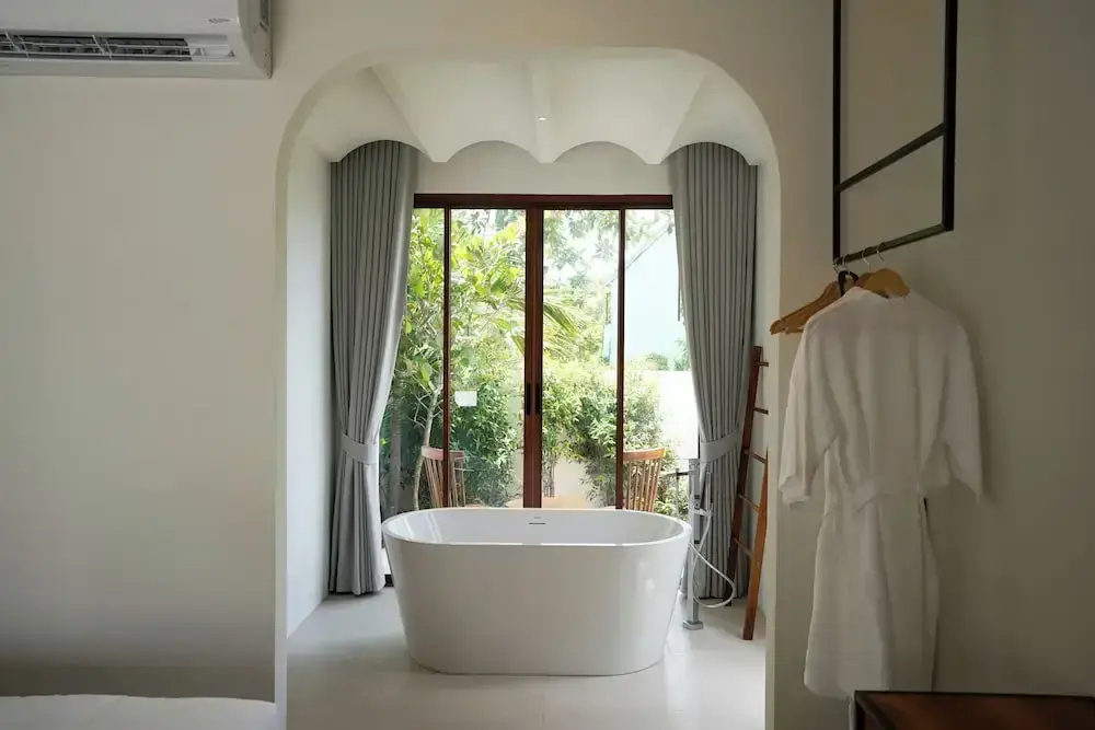 Standard Double room with balcony and with garden view (full double bed)