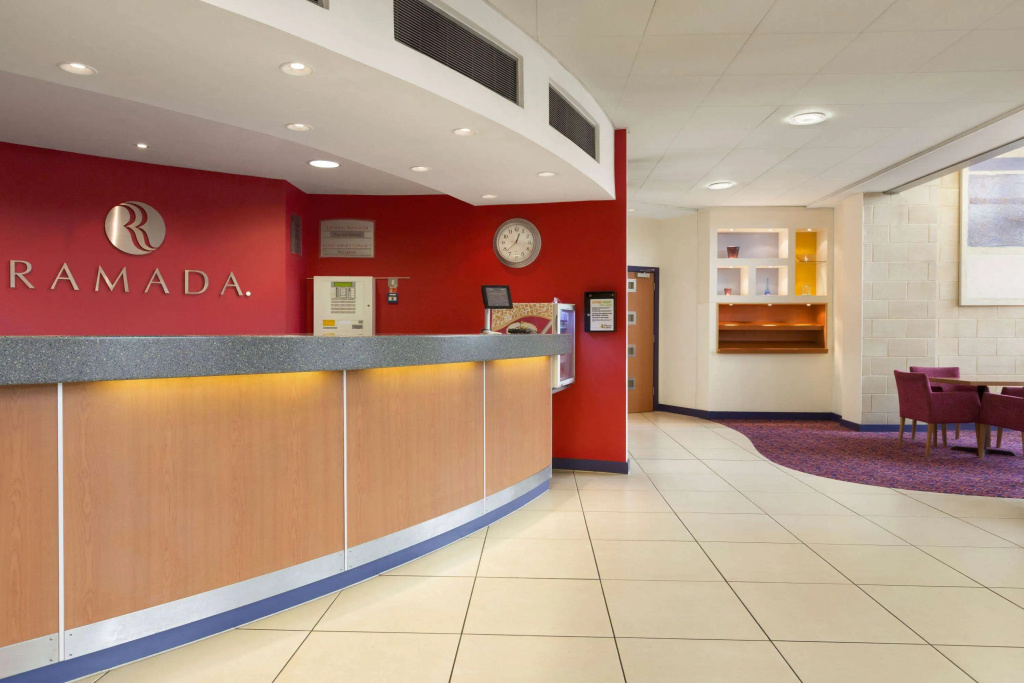 Ramada by Wyndham London North M1 — фото