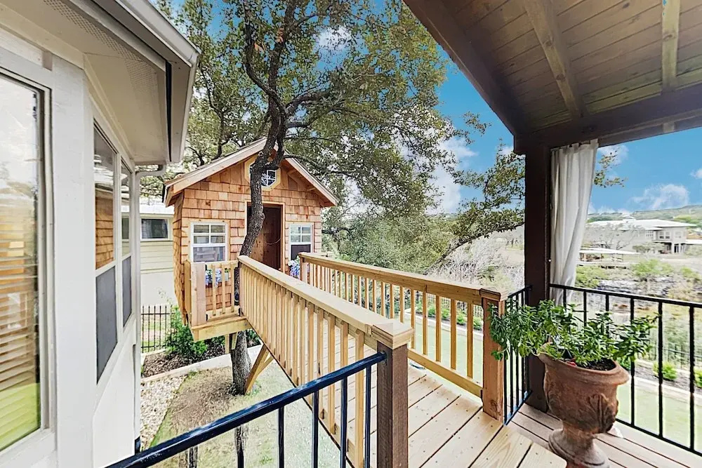 Break Cliff W/ Private Dock On Lake Travis! 4 Bedroom Home