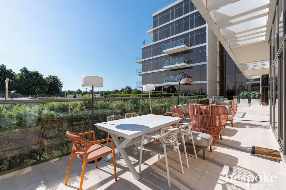 2BR with Terrace in The 8 by Bespoke