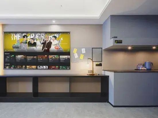 Отель Banana  Design Hotel (Guangzhou Nancun Wanbo Subway Station Wanda Shop) в Гуанчжоу
