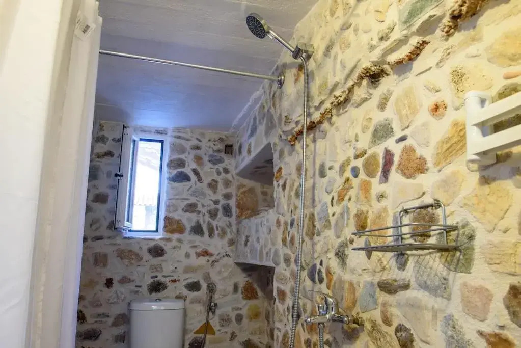 Lavrio stone house 5 min from the centre/port - фото 8