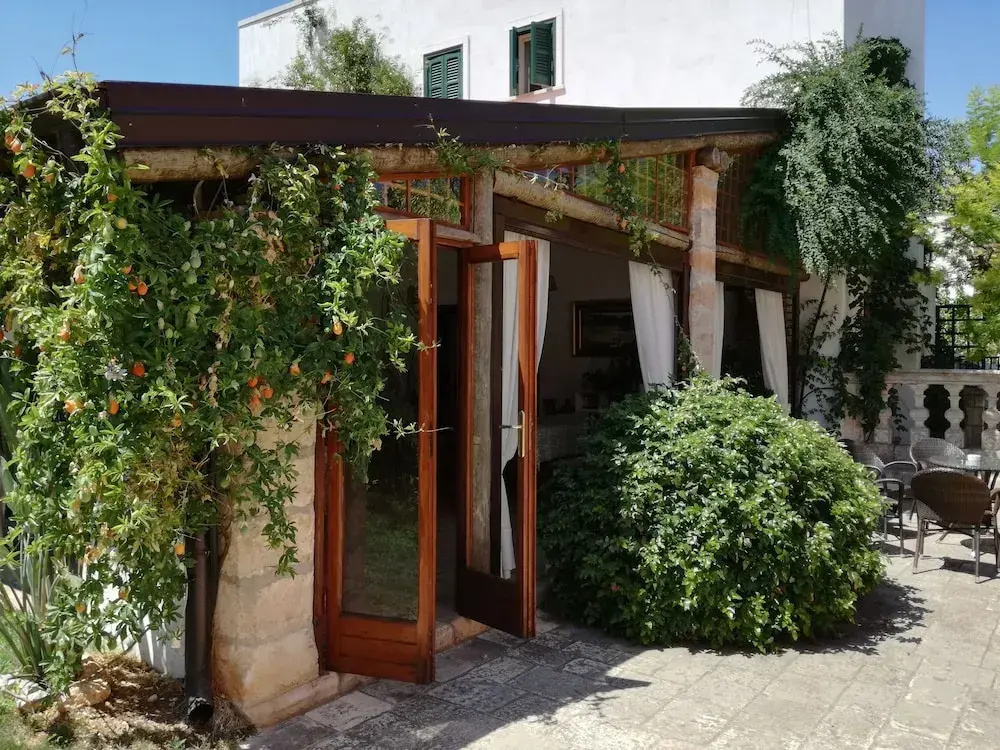 2 Bedrooms Apartment with garden view