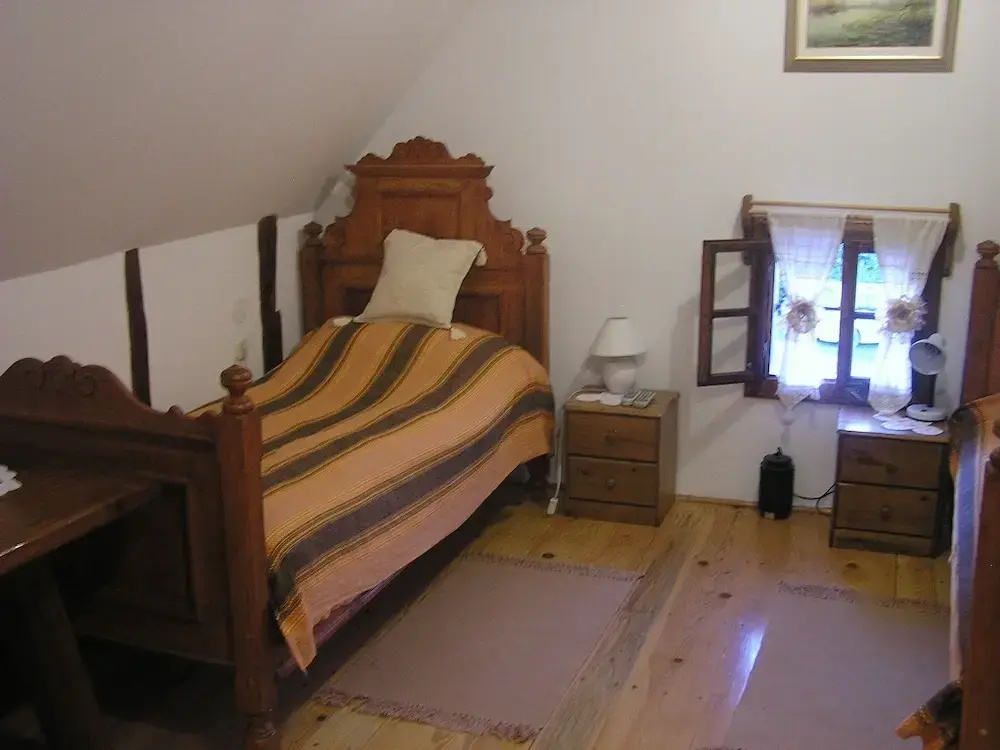 Comfort room