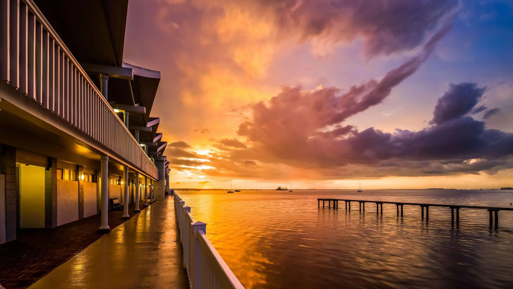 Beach & Waterfront