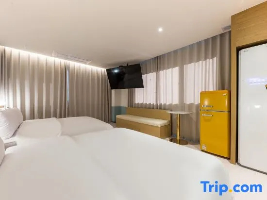 Standard Double Family room (twin beds)