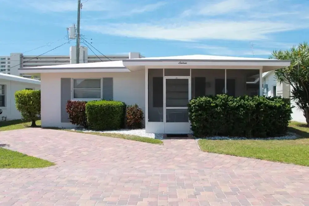 Aloha Kai - Unit 16 2 Bedrooms 1 Bathroom Apts