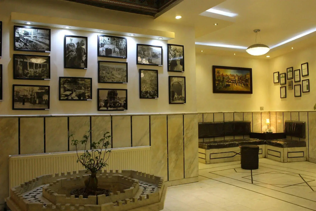 Hotel photo 12