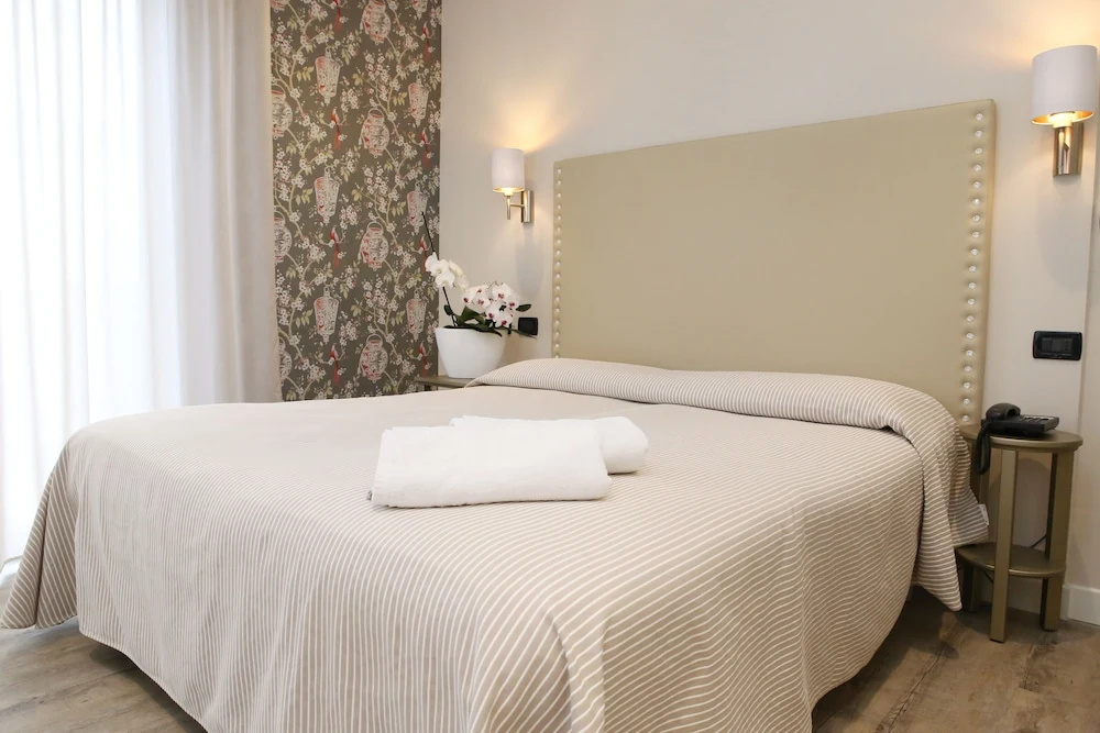Superior Double room (full double bed)