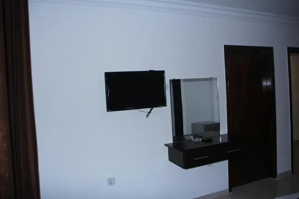 Standard Double room with balcony (full double bed)