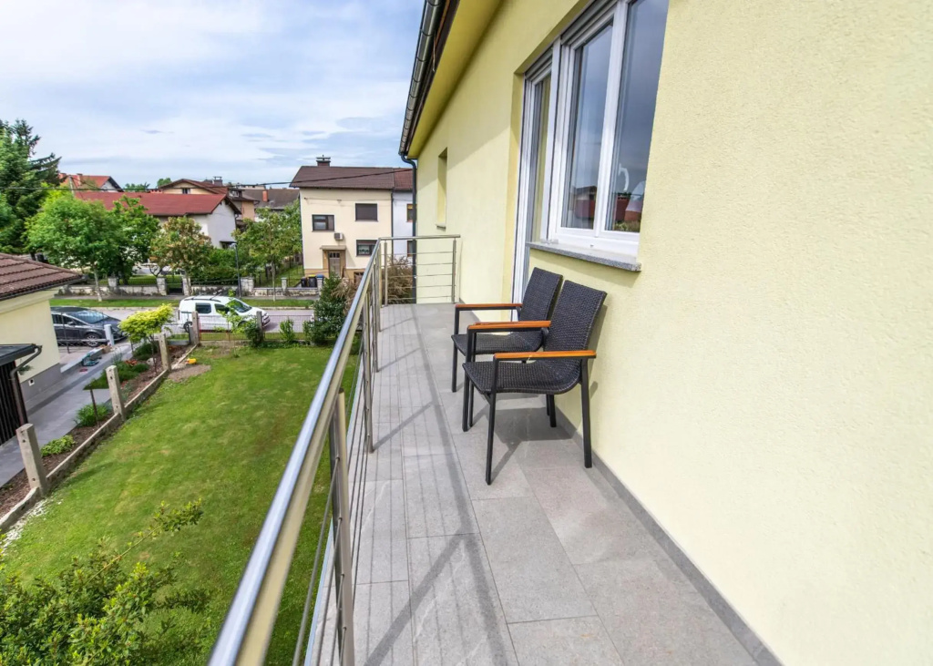 Sunny Villa Apartments