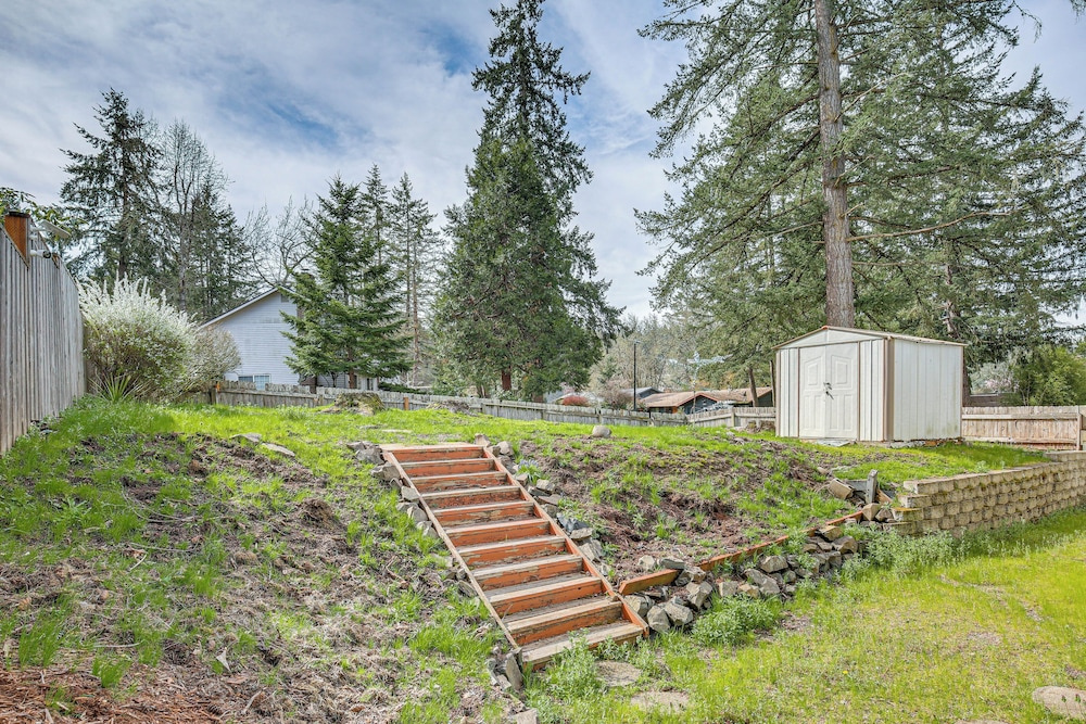 Quiet Eugene Retreat Near Mount Pisgah & Campus!