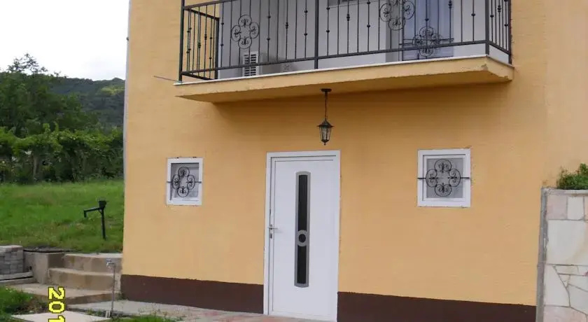 Edina Apartman