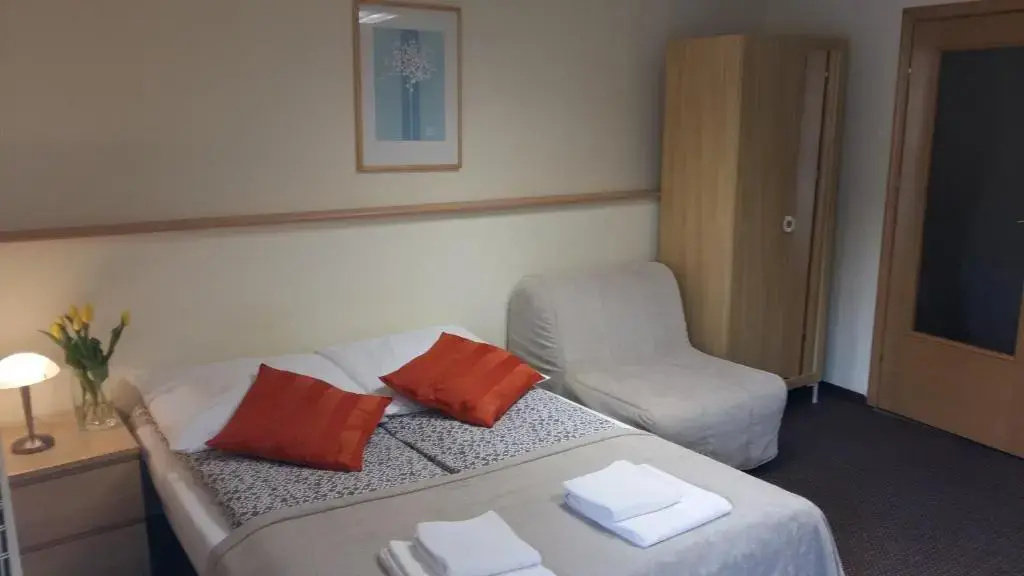 Economy room