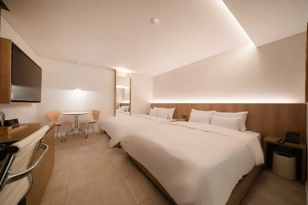 Standard Double room (twin beds)