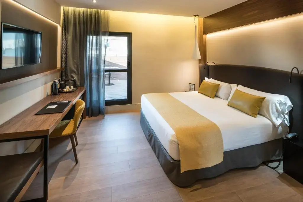 Deluxe with Private Pool Double room (full double bed)