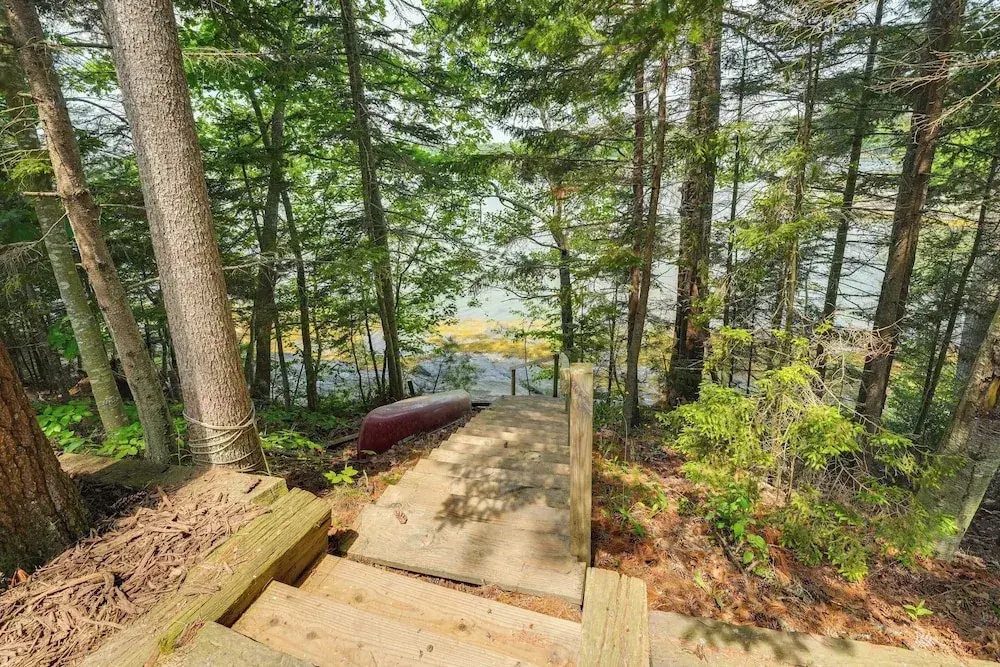 Quiet Freeport Home on Casco Bay w/ Fire Pit