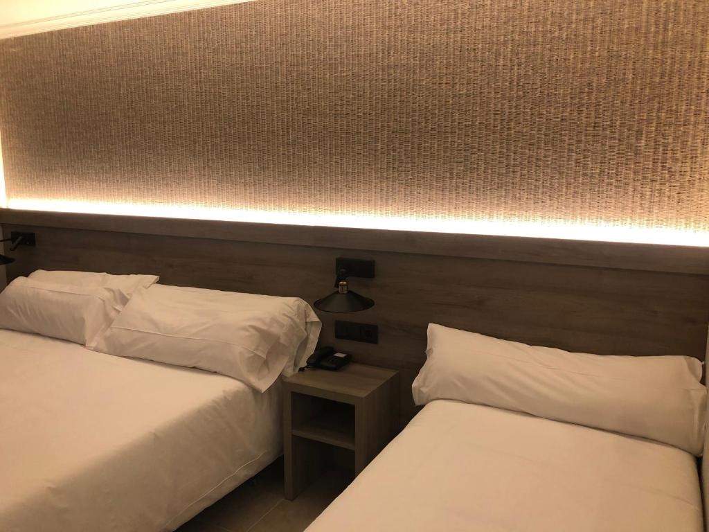 Premium Triple room (full double bed)