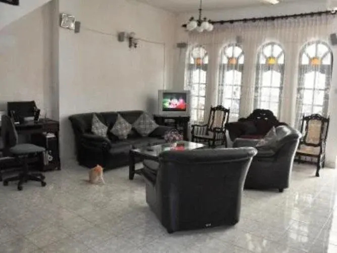 Thenu Rest Guest House