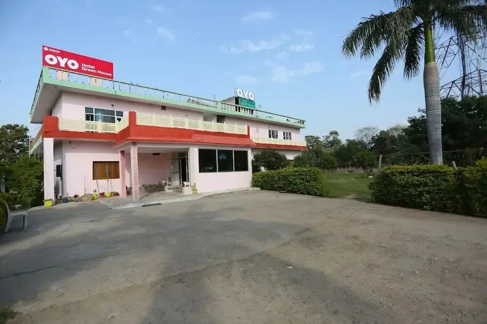 Hotel Green House by OYO
