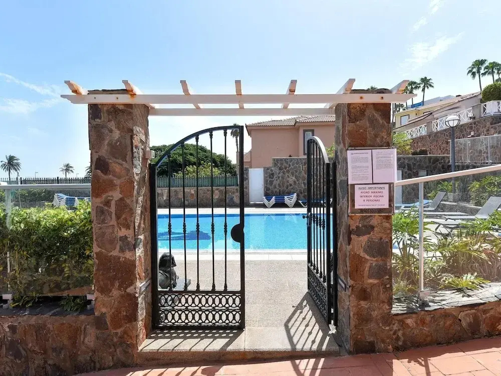 Belvilla by OYO Chalet Santa Ana 15