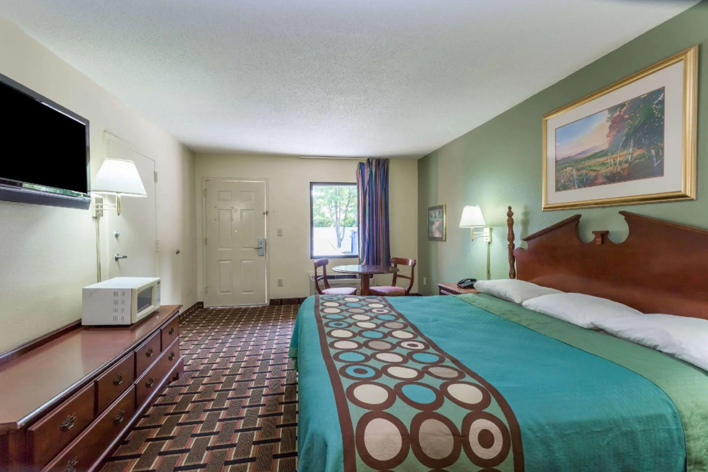 Standard Double room (full double bed)