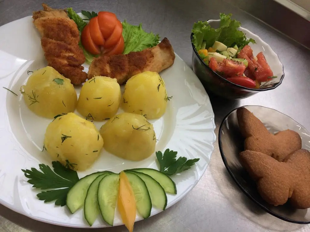 Food & Beverage
