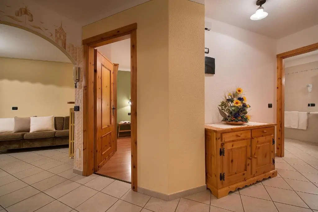 2 Bedrooms Apartment