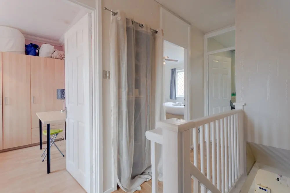 Bright 3 Bedroom House in Canning Town