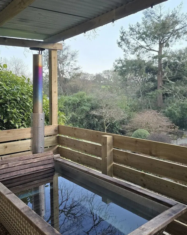 豪華花園景雙人小屋，配有大床