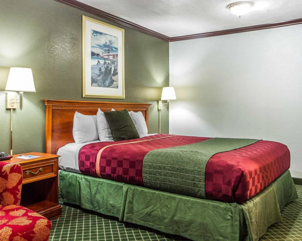 Standard Double room (full double bed)