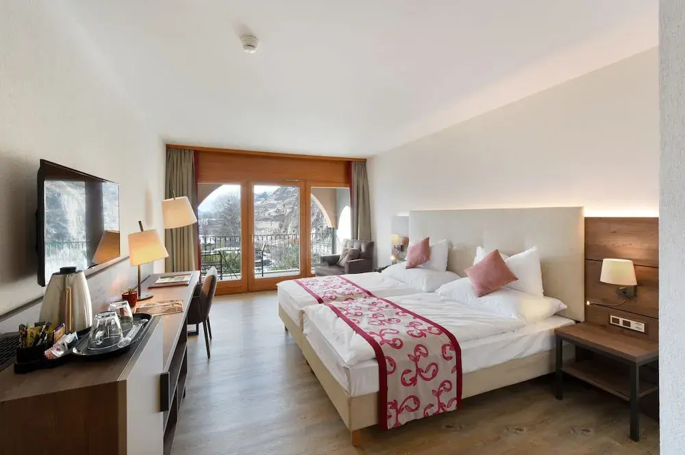 Superior Double room with balcony (full double bed)