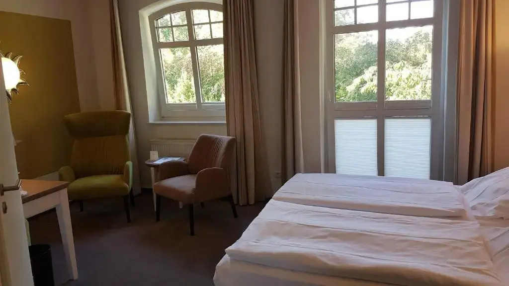 Superior Double room with balcony (full double bed)