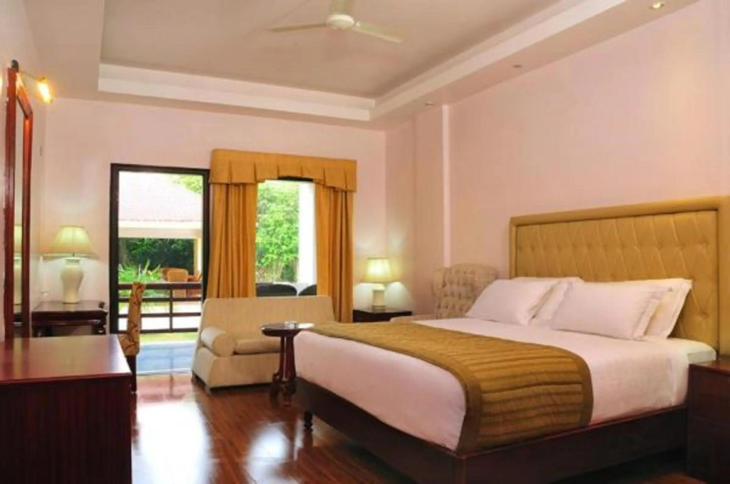 Hotel photo 12