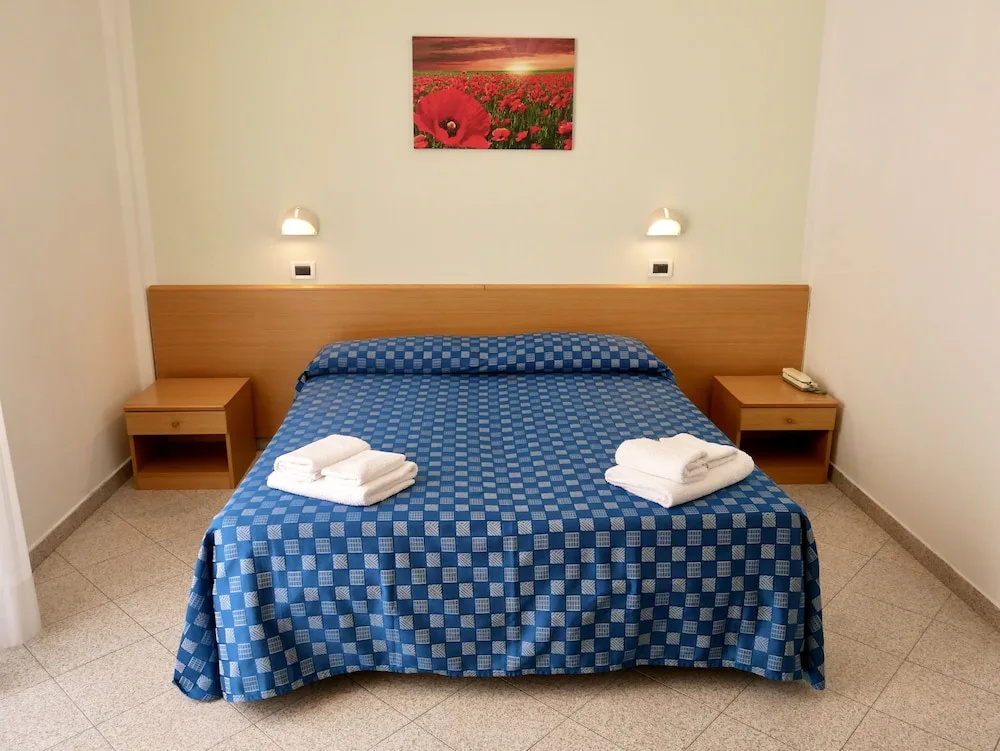 Standard Triple room with balcony