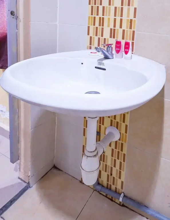 Deluxe Double room (full double bed)