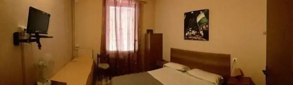 Standard Triple room with balcony