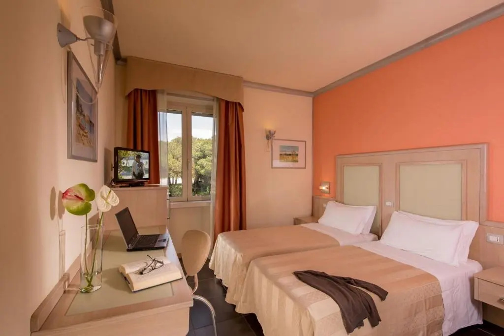 Hotel Mediterraneo - 3